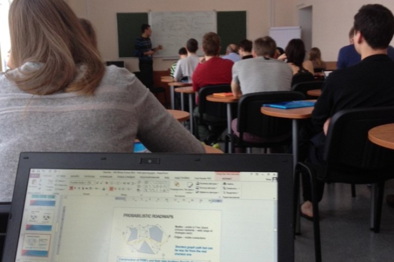 Зимняя школа по компьютерным наукам собрала студентов со всей России